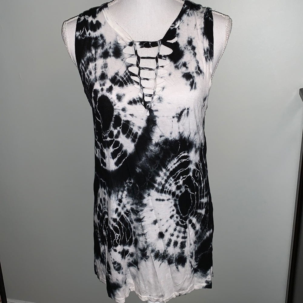 Language tie dye cut out tank